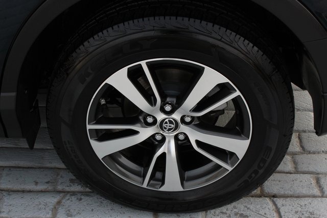 Used 2018 Toyota RAV4 XLE image 49