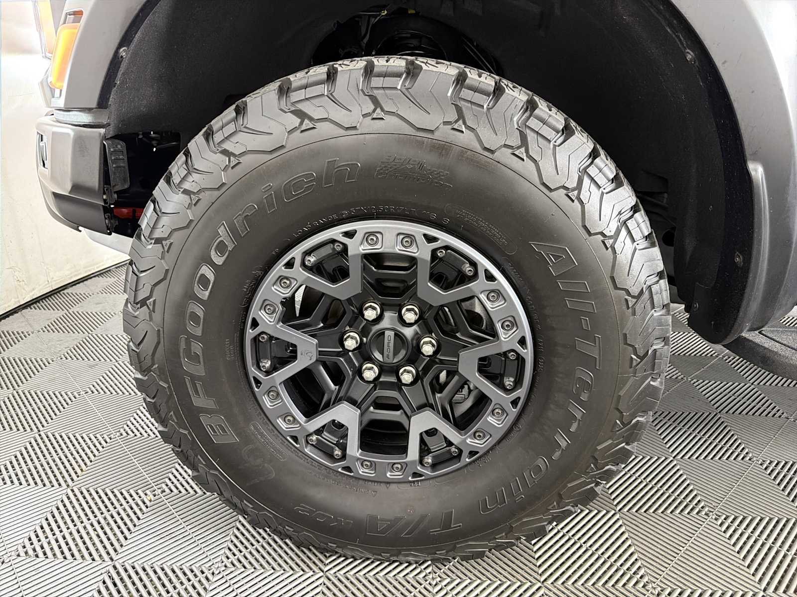 Used 2025 Ford F150 Raptor w/ Equipment Group 803A Raptor R AWD/4WD image 9