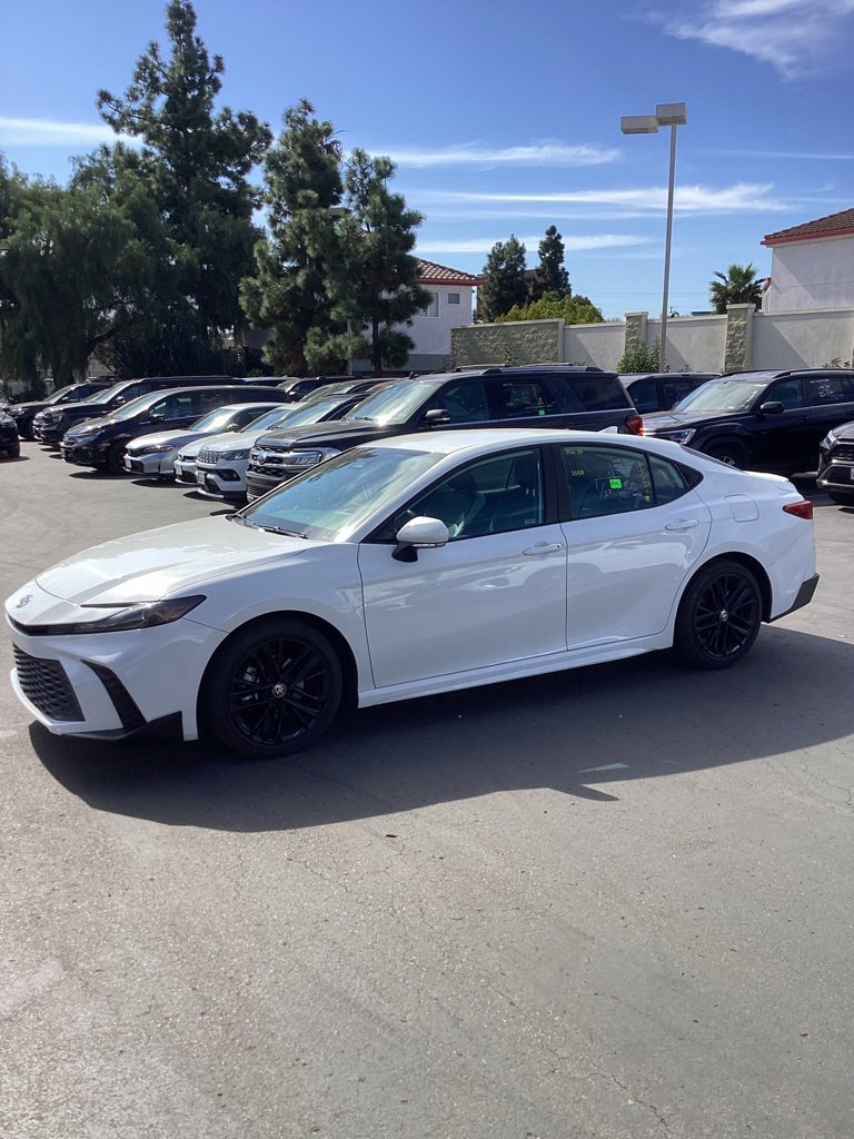 Used 2025 Toyota Camry SE