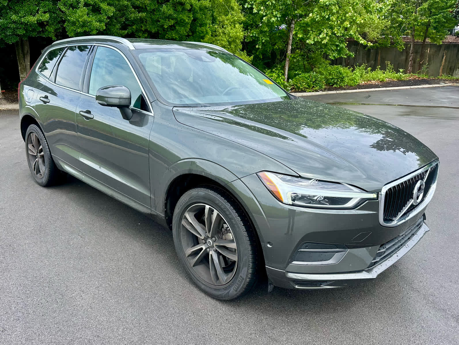 Used 2019 Volvo XC60 T6 Momentum w/ Multimedia Package AWD/4WD video 3