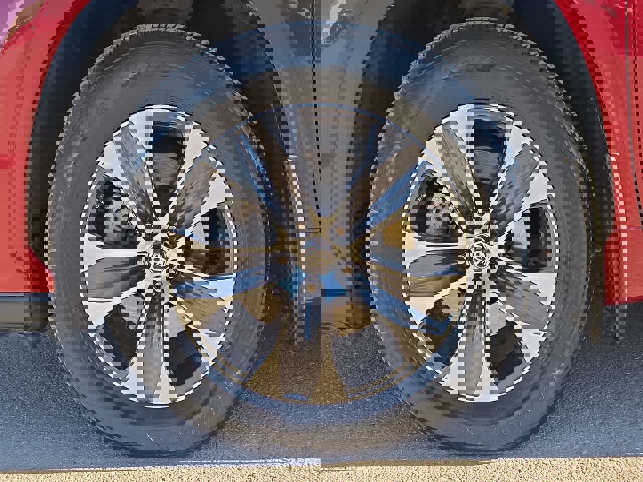 Used 2022 Toyota Highlander XLE image 12