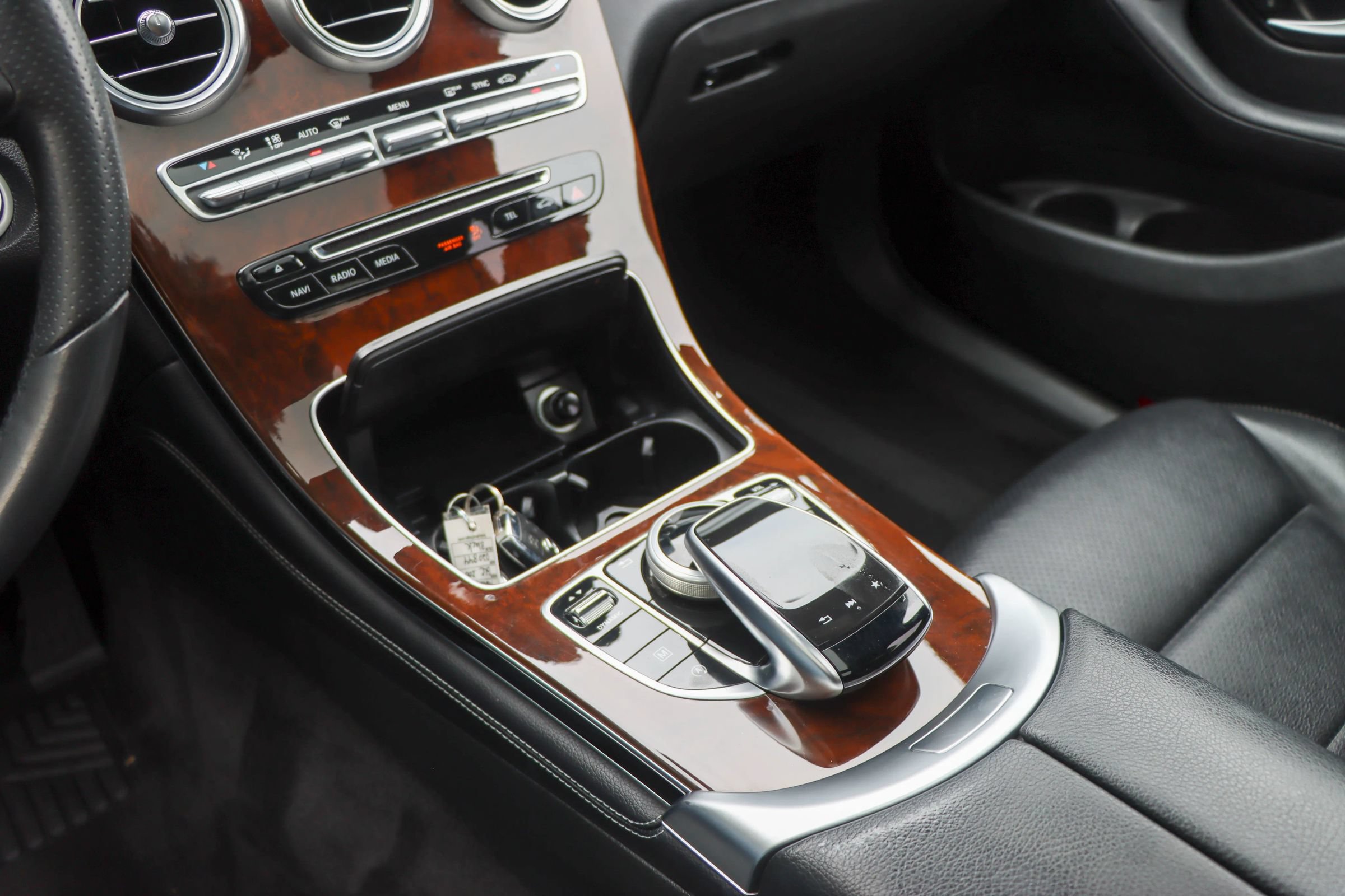 Used 2018 Mercedes-Benz GLC 300 w/ Multimedia Package image 41