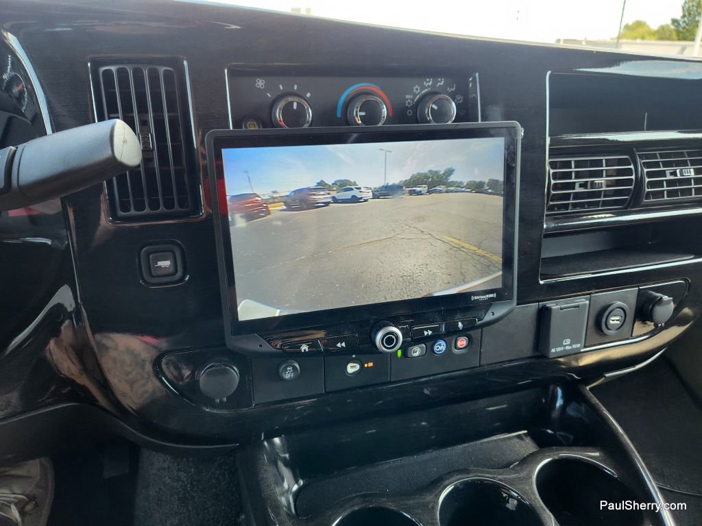 Used 2023 GMC Savana 2500 image 40