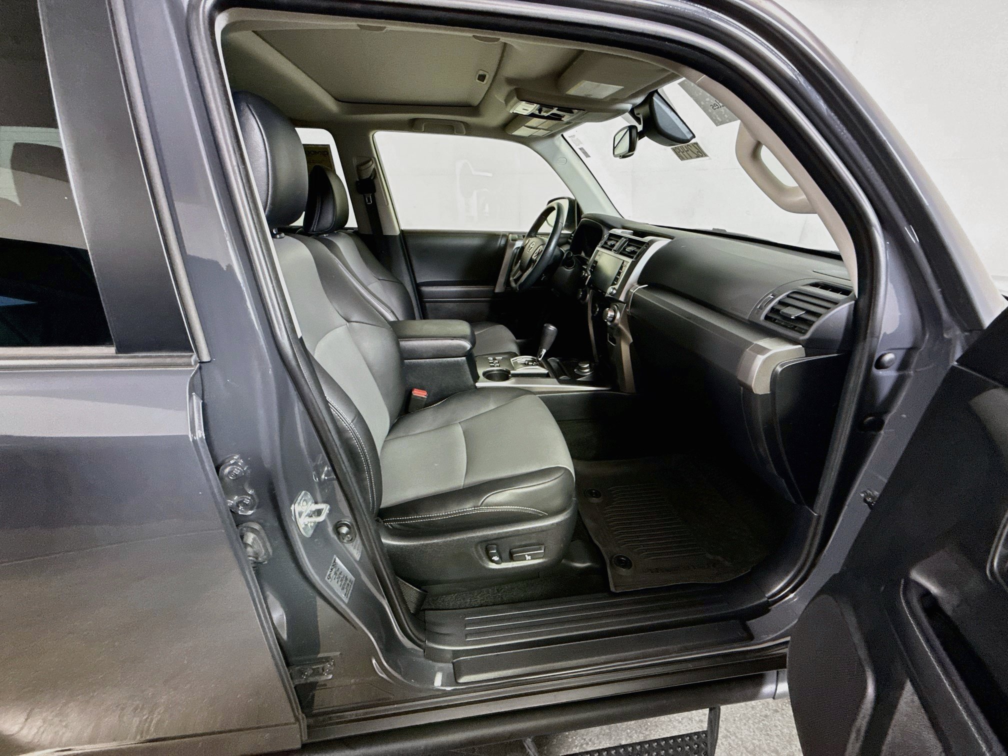 Certified 2024 Toyota 4Runner SR5 Premium w/ Moonroof Package AWD/4WD image 27