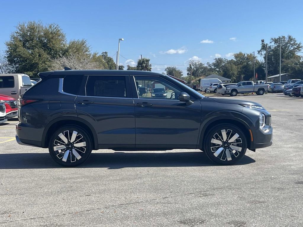New 2026 Mitsubishi Outlander SE FWD image 5
