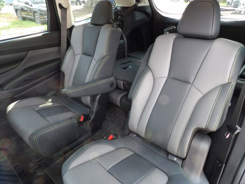 Used 2025 Subaru Ascent Onyx Edition w/ Popular Package #2 AWD/4WD image 26