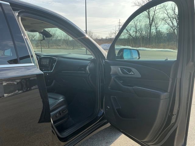 Used 2018 Chevrolet Traverse LT w/ LPO, Floor Liner Package image 16
