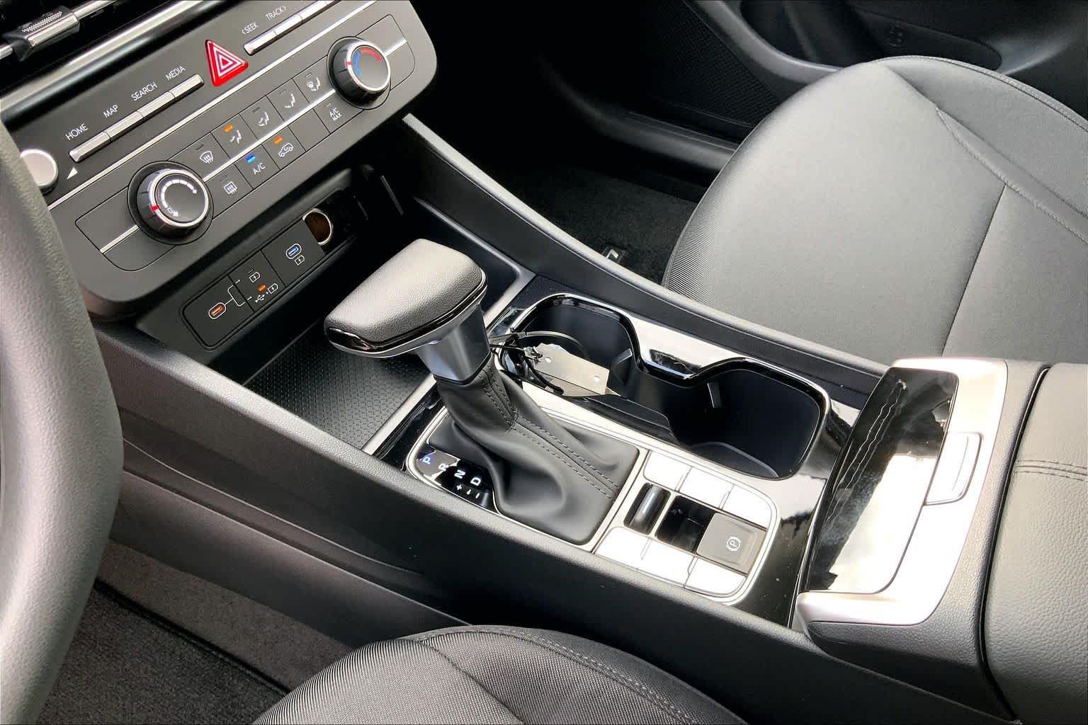 New 2026 Hyundai Tucson SE FWD image 8