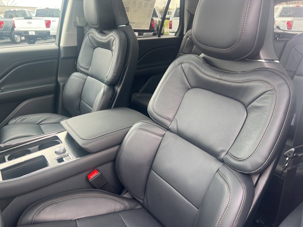 New 2025 Lincoln Aviator Reserve w/ Luxury Package image 31