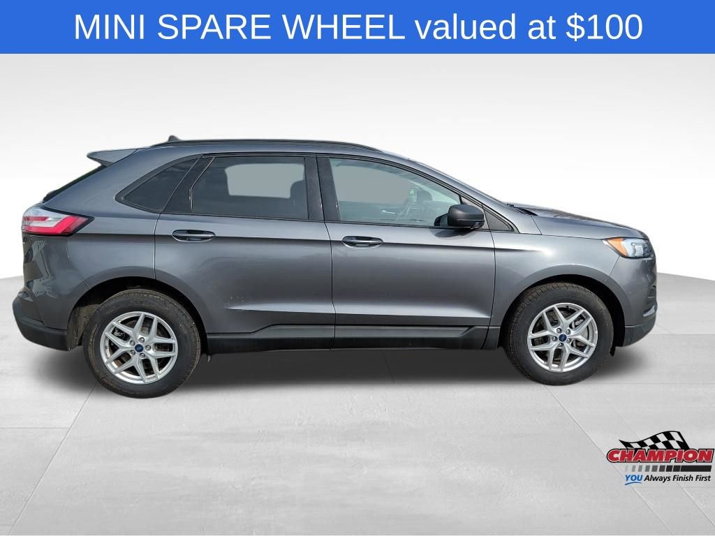 Used 2022 Ford Edge SE image 6