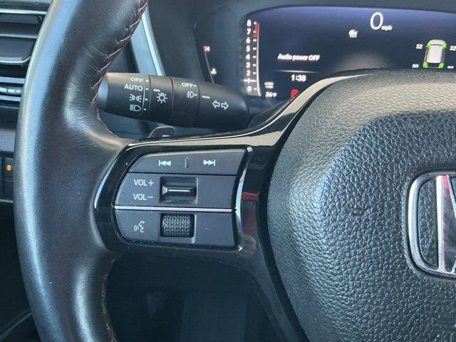 Used 2025 Honda Pilot Black Edition image 30