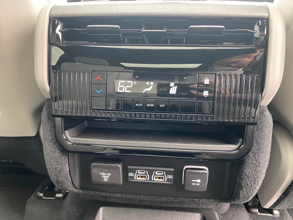 New 2026 Jeep Grand Wagoneer L 4WD w/ Premium Group I image 27