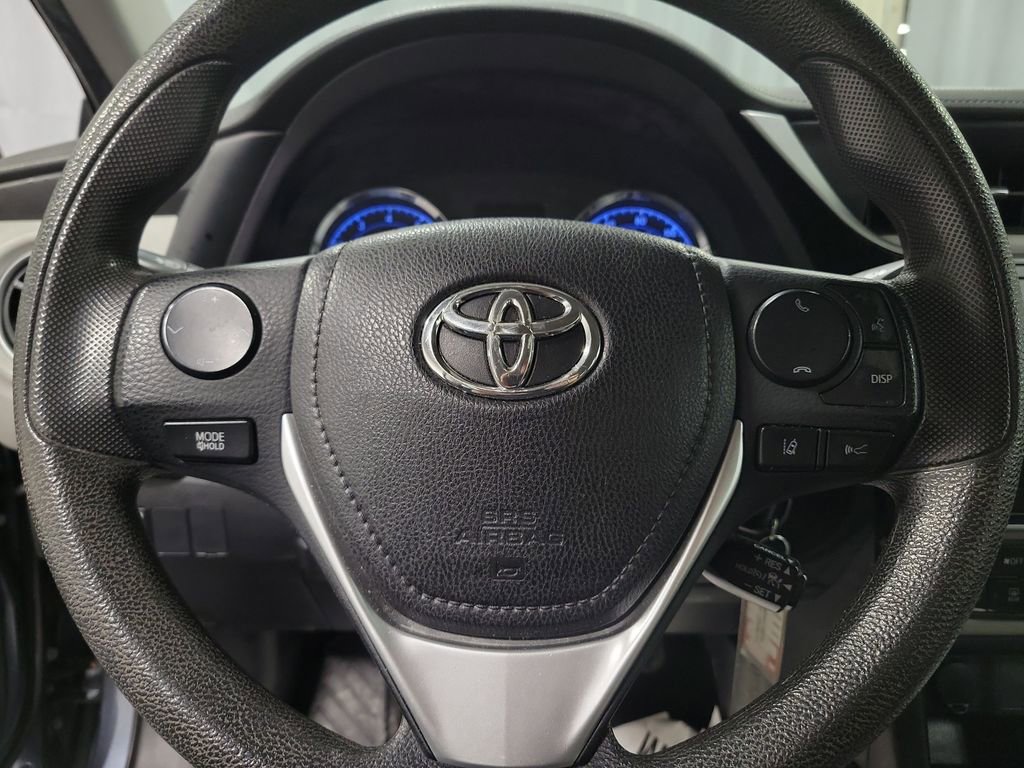 Used 2017 Toyota Corolla LE image 17