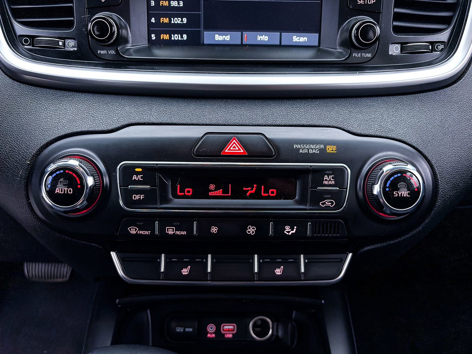 Used 2019 Kia Sorento S FWD image 21