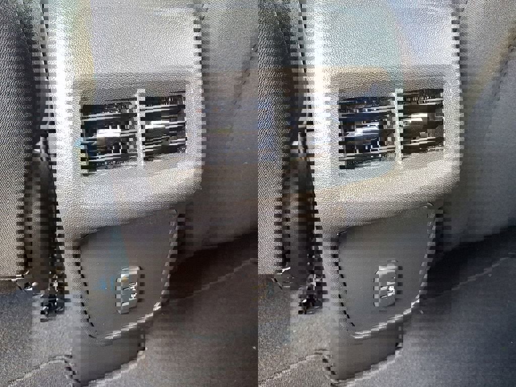 Used 2023 Chevrolet Equinox LS w/ LS Convenience Package image 16