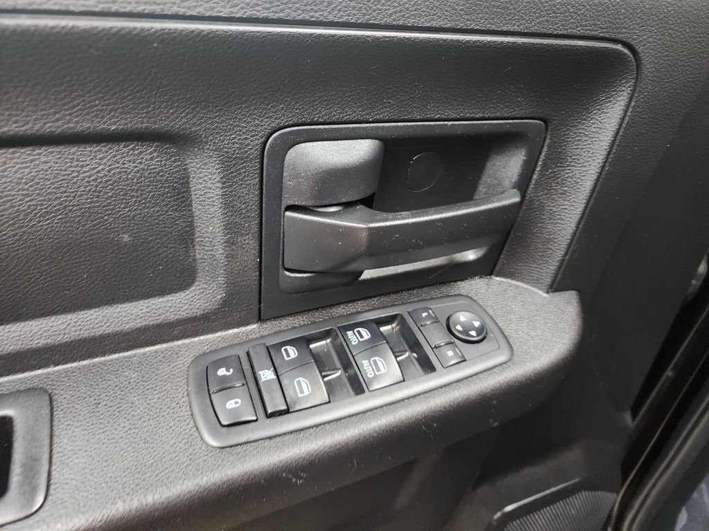 Used 2018 RAM 1500 Express w/ Express Value Package image 10