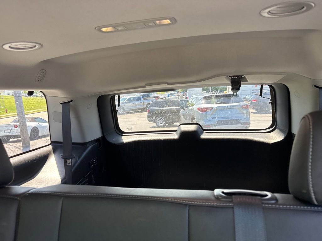 Used 2018 Chevrolet Tahoe LT w/ Luxury Package AWD/4WD image 7