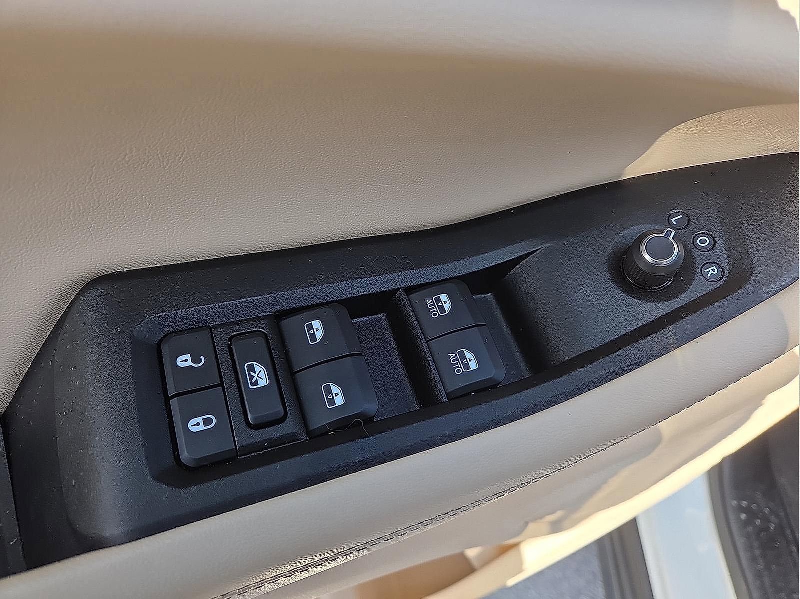 Used 2025 Jeep Grand Cherokee L Limited w/ Trailer Tow Package image 15