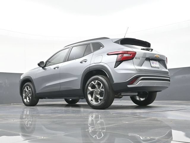New 2026 Chevrolet Trax LT w/ Sunroof Package FWD image 38