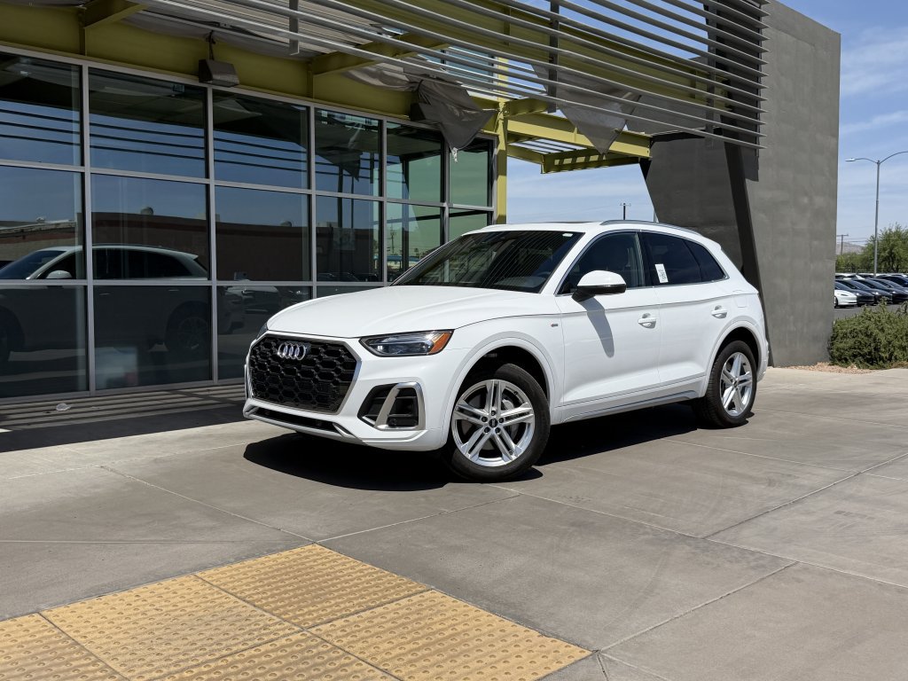 Used 2024 Audi Q5 e Premium w/ Convenience Package AWD/4WD image 1