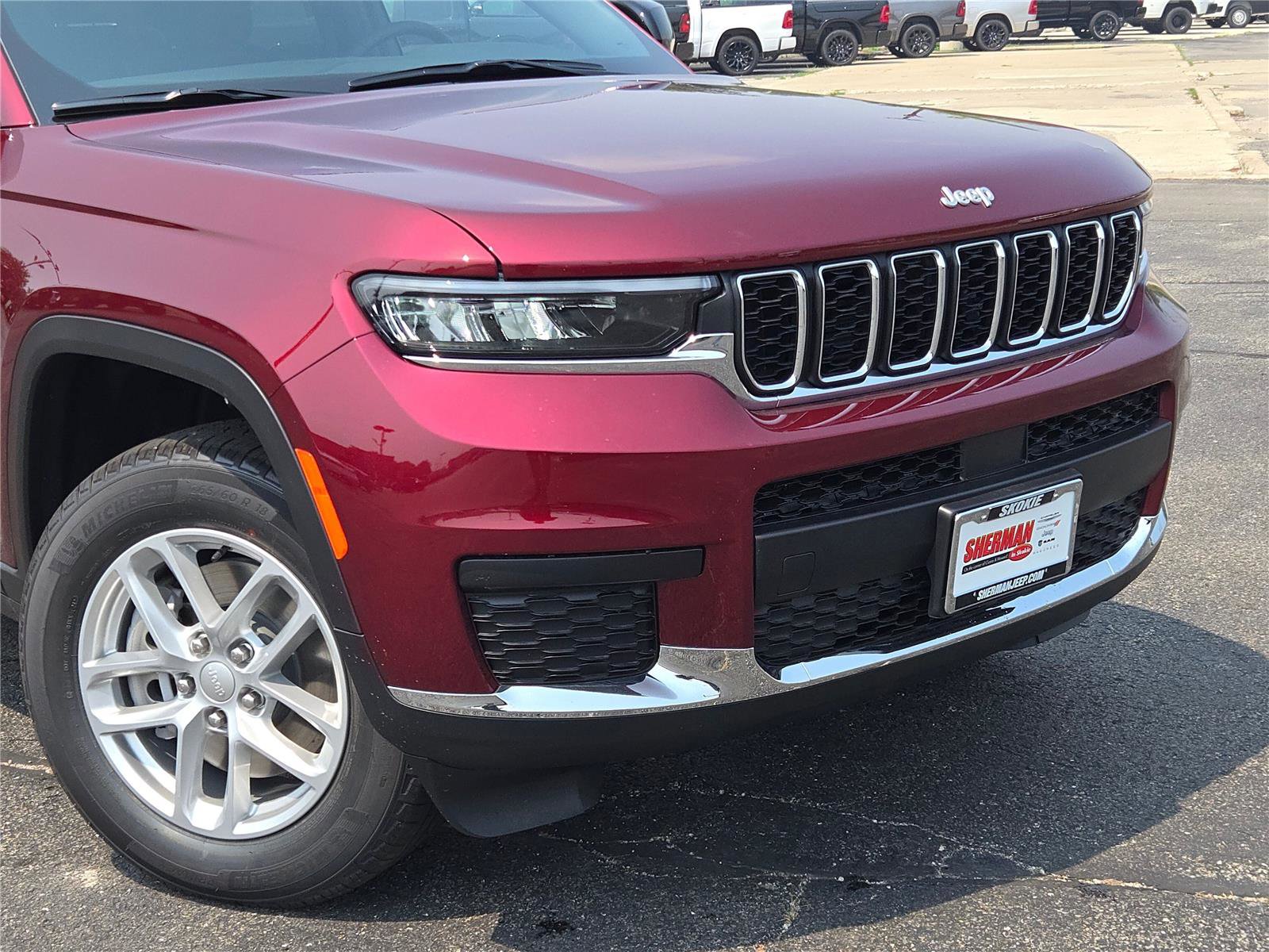 New 2025 Jeep Grand Cherokee L Laredo w/ Luxury Tech Group I image 2