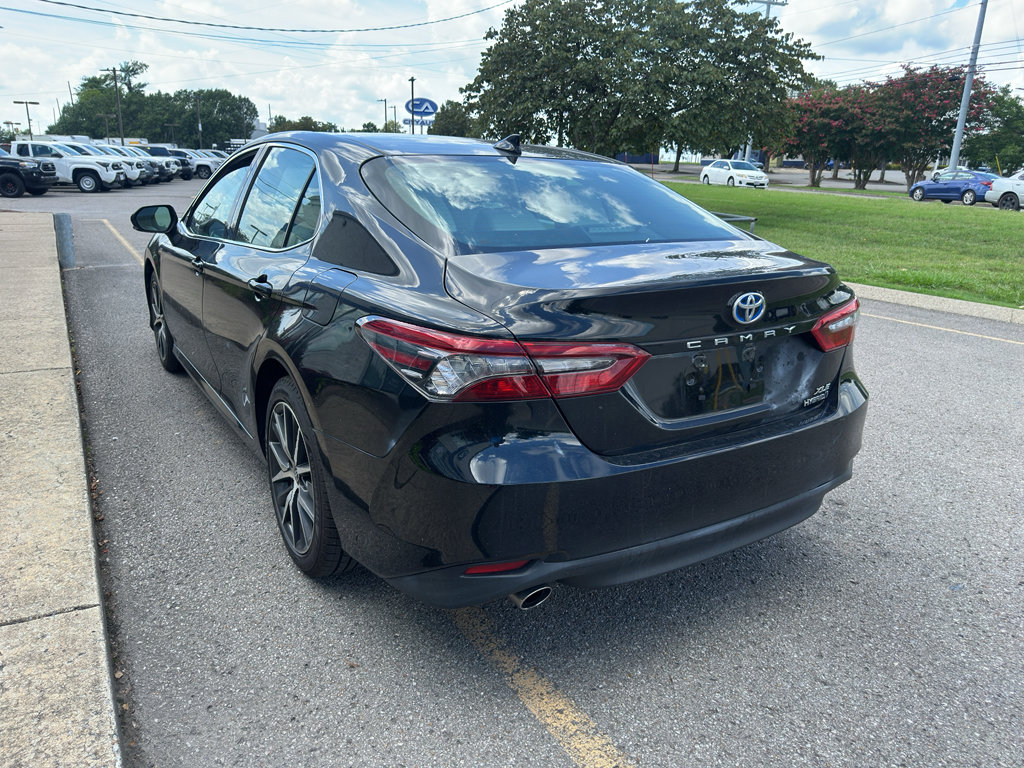 Used 2022 Toyota Camry XLE FWD image 6