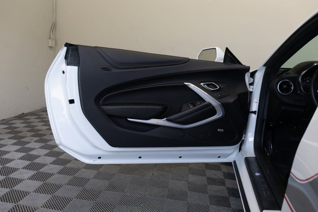 Used 2017 Chevrolet Camaro LT image 14