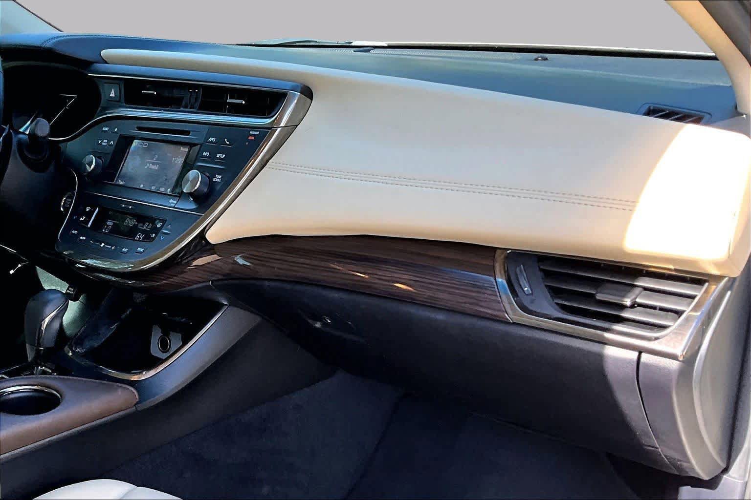 Used 2014 Toyota Avalon XLE Touring FWD image 19