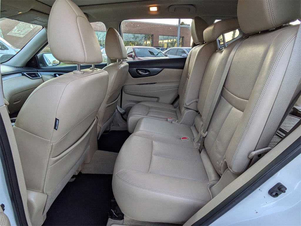 Used 2015 Nissan Rogue SL w/ SL Premium Package image 14