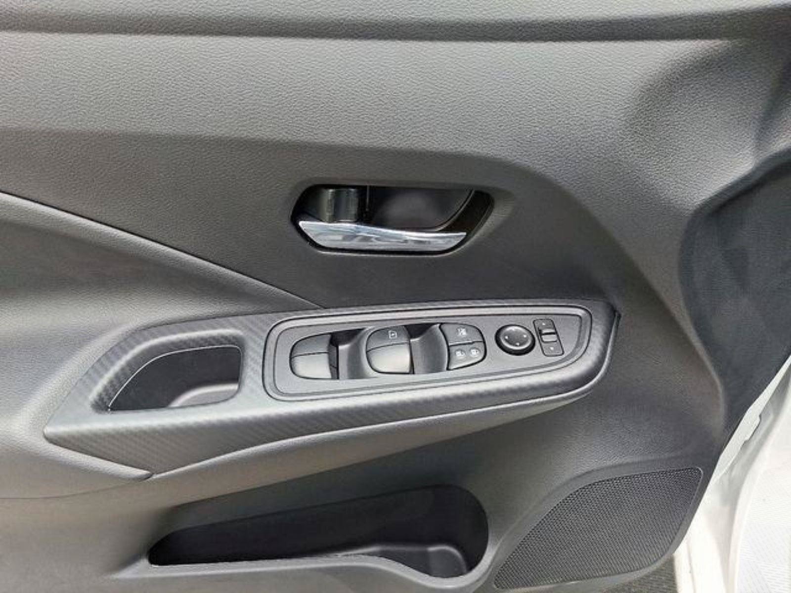 New 2025 Nissan Versa SV w/ Trunk Package FWD image 8