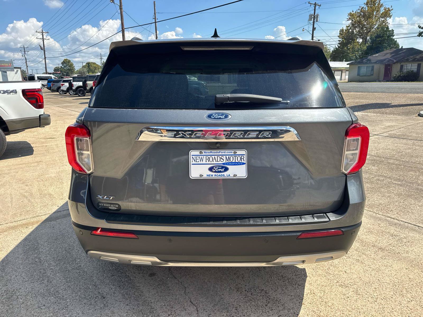Certified 2022 Ford Explorer XLT w/ Equipment Group 202A RWD image 6