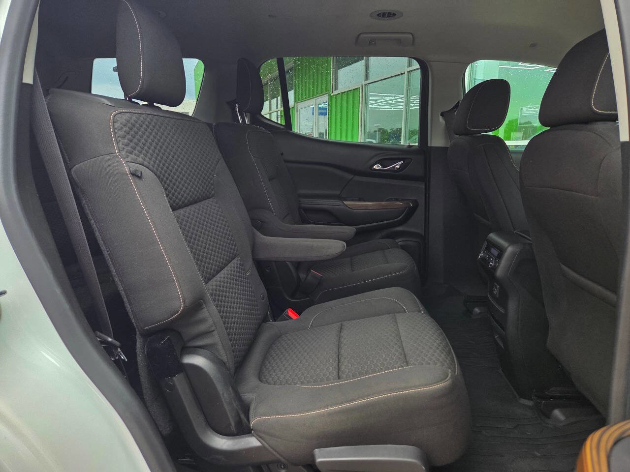 Used 2018 GMC Acadia SLE w/ LPO, Floor Liner Package image 15
