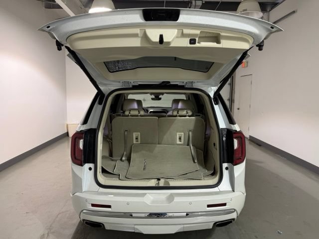 Used 2021 GMC Acadia Denali w/ Denali Ultimate Package AWD/4WD image 8