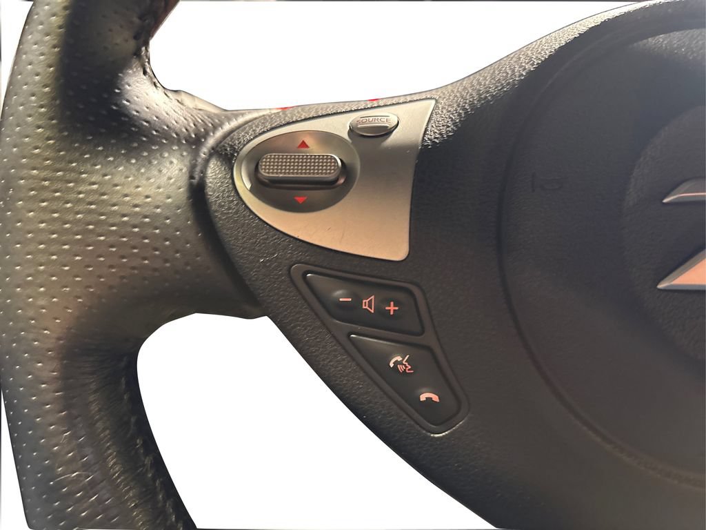 Used 2020 Nissan 370Z Coupe RWD image 27