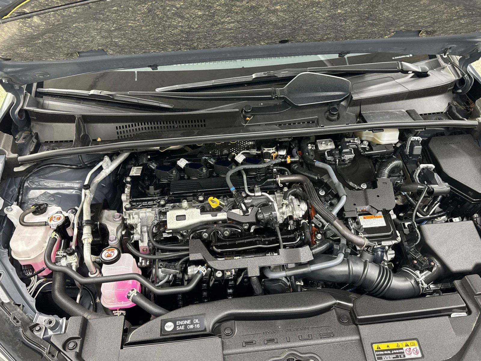 Used 2024 Toyota Prius XLE image 32