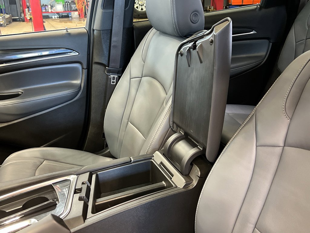 Used 2024 Buick Enclave Essence w/ Experience Buick Package image 19