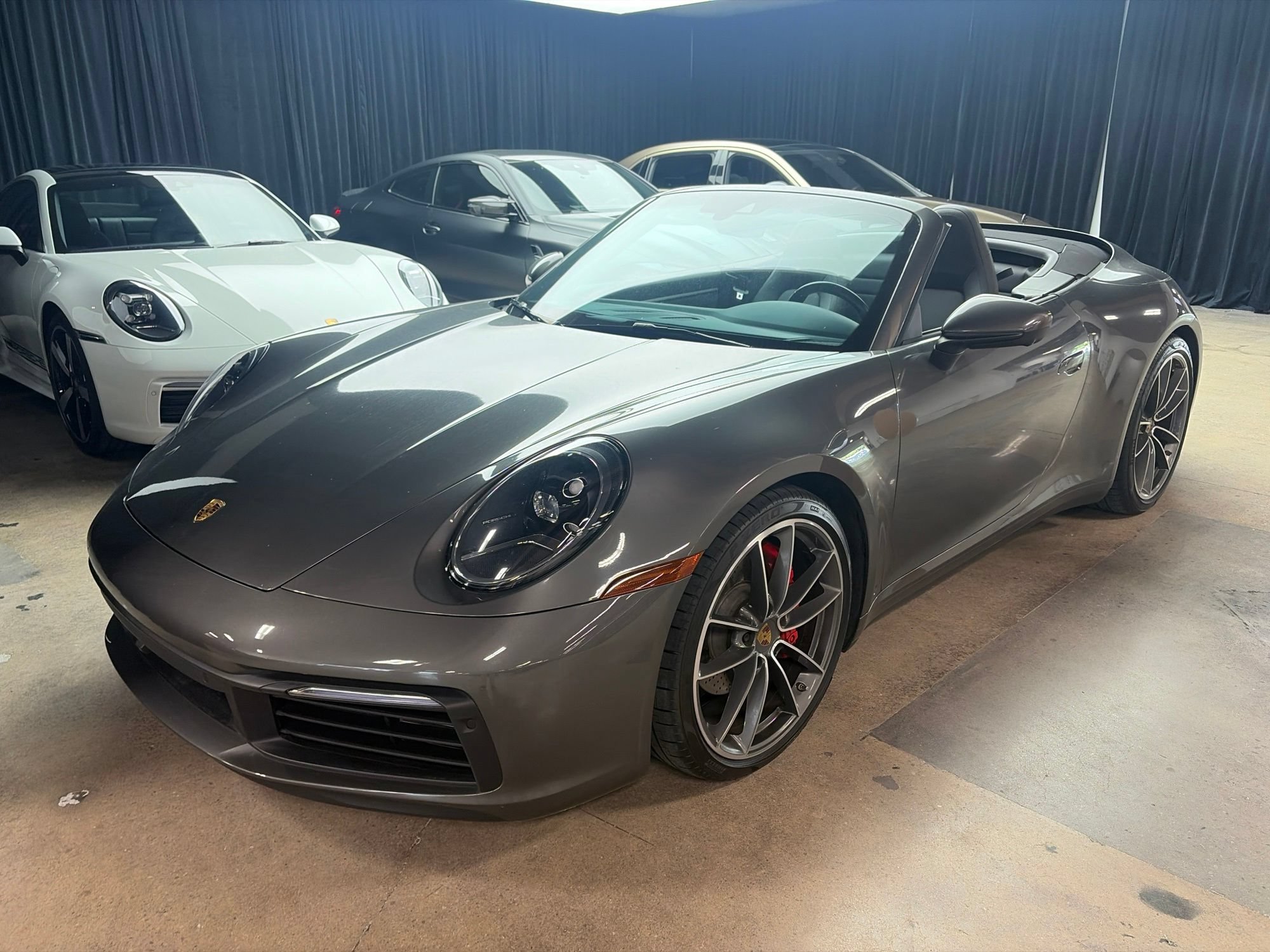Used 2021 Porsche 911 Carrera RWD image 1