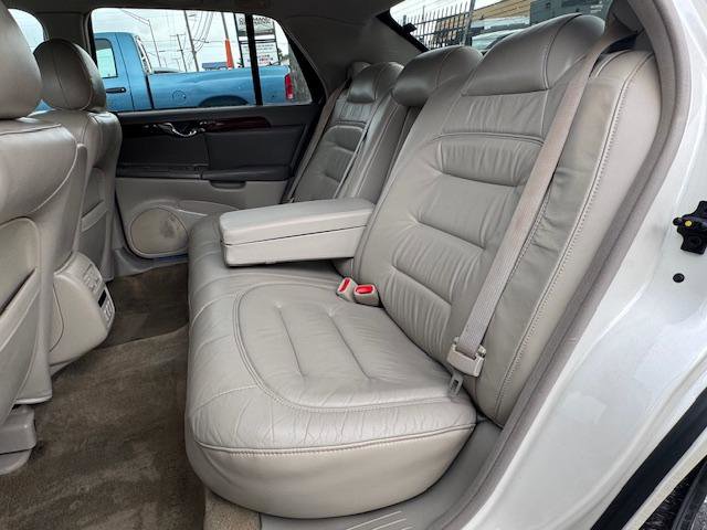 Used 2002 Cadillac De Ville Sedan w/ Comfort/Convenience Pkg image 16
