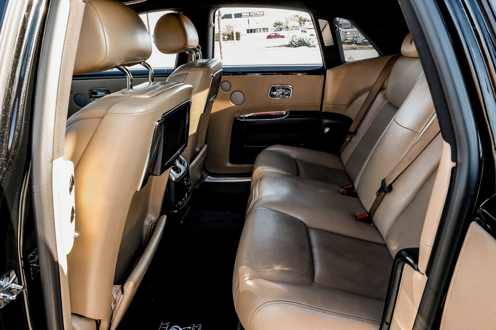 Used 2015 Rolls-Royce Ghost RWD image 53