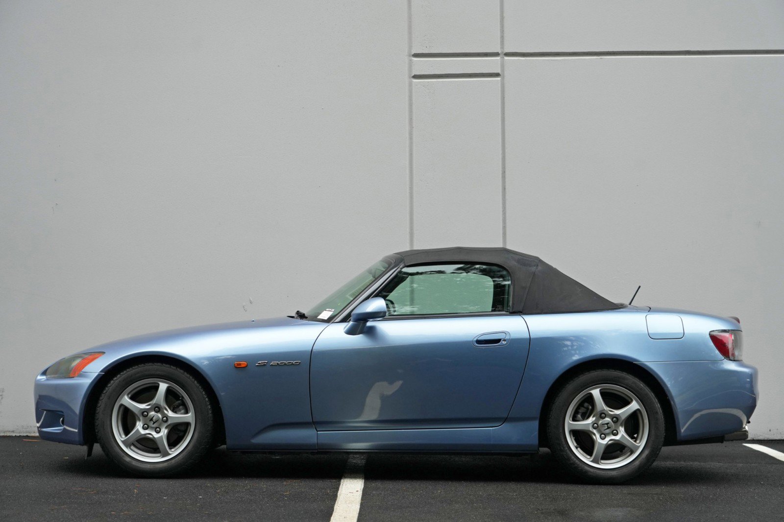 Used 2003 Honda S2000 image 8