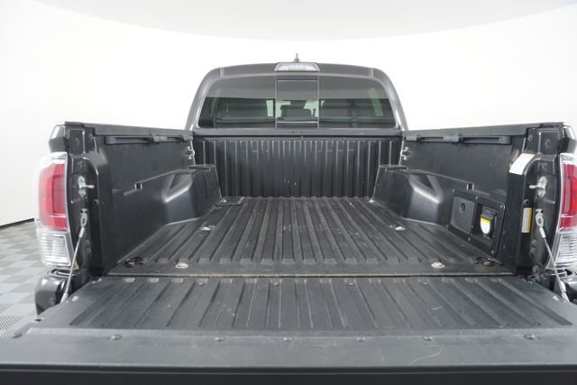 Used 2023 Toyota Tacoma TRD Off-Road w/ Technology Package AWD/4WD image 36