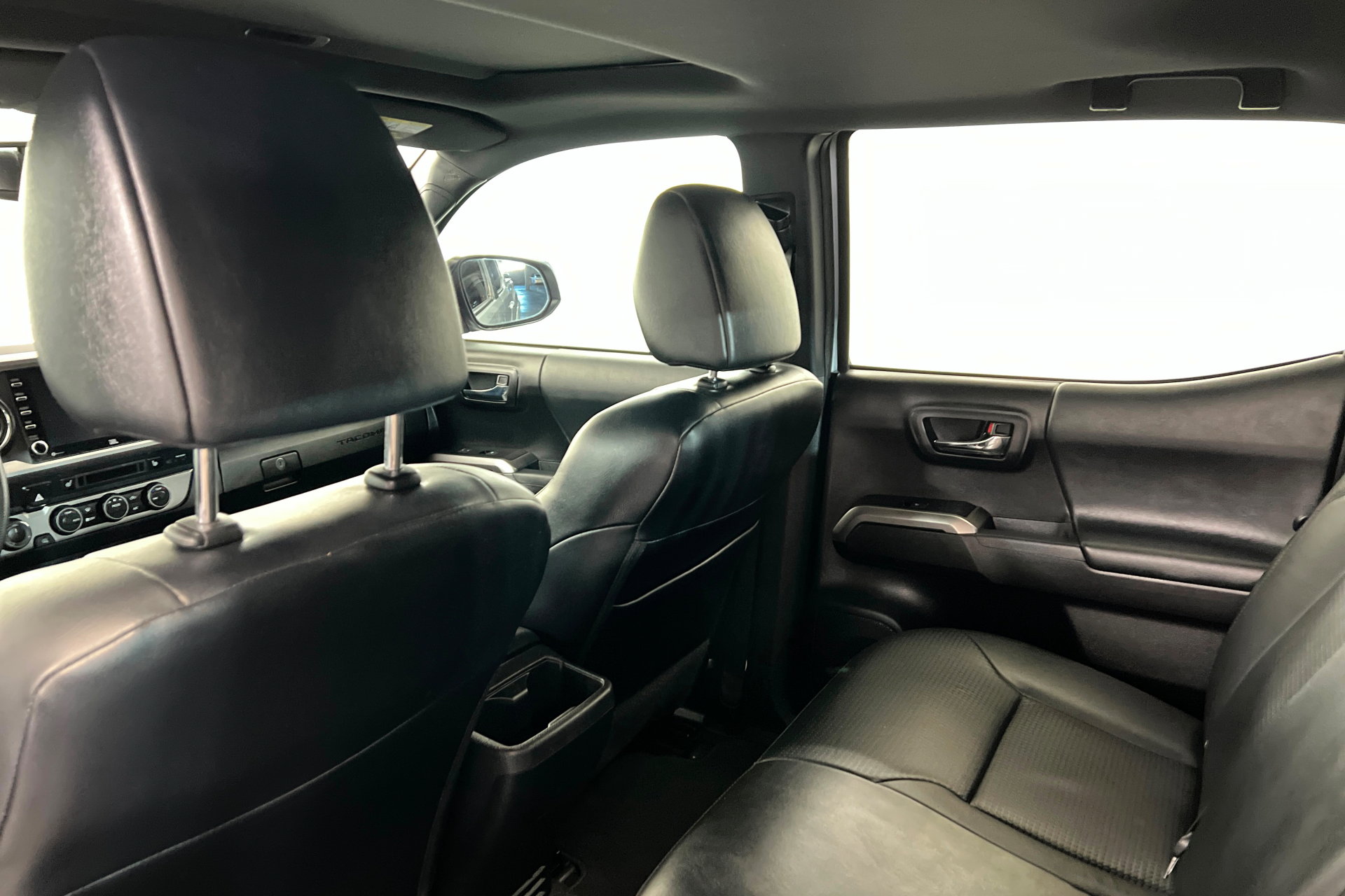 Used 2021 Toyota Tacoma Limited image 20