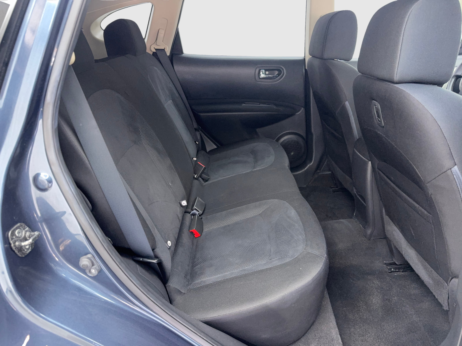 Used 2015 Nissan Rogue S FWD image 35