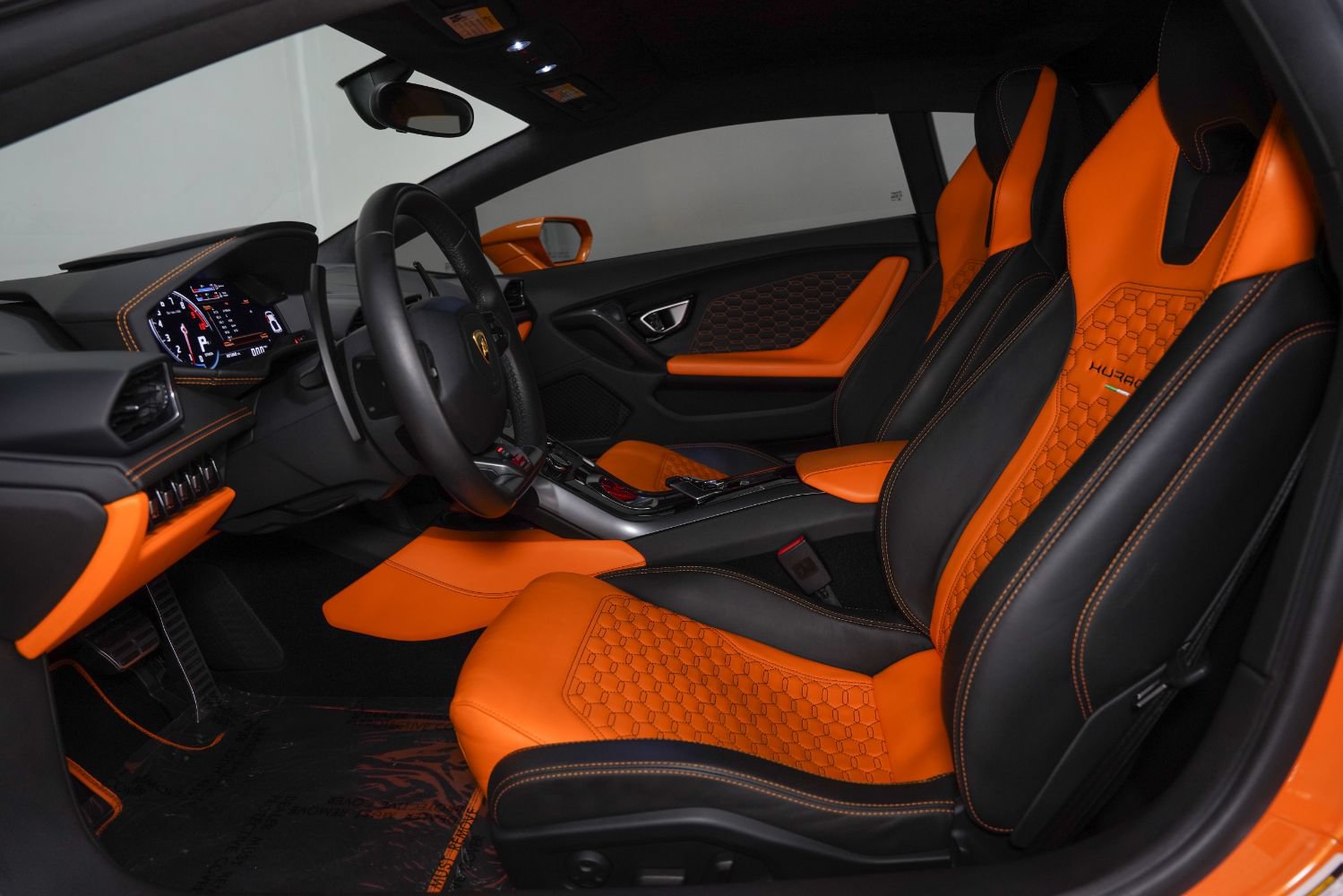 Used 2017 Lamborghini Huracan LP 580-2 RWD image 33