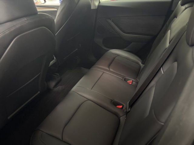 Used 2024 Tesla Model Y 2WD image 15