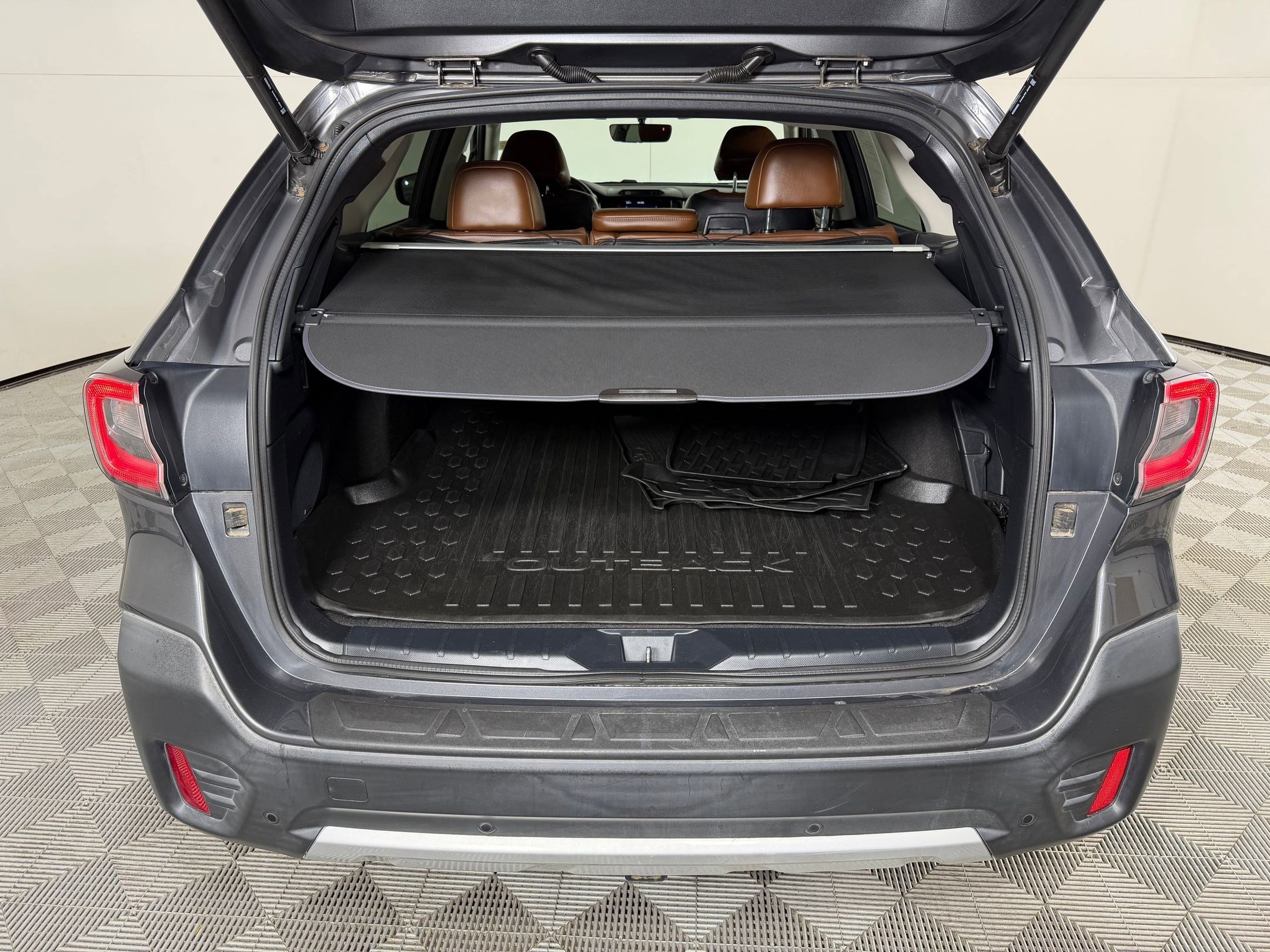 Used 2020 Subaru Outback Touring XT image 31