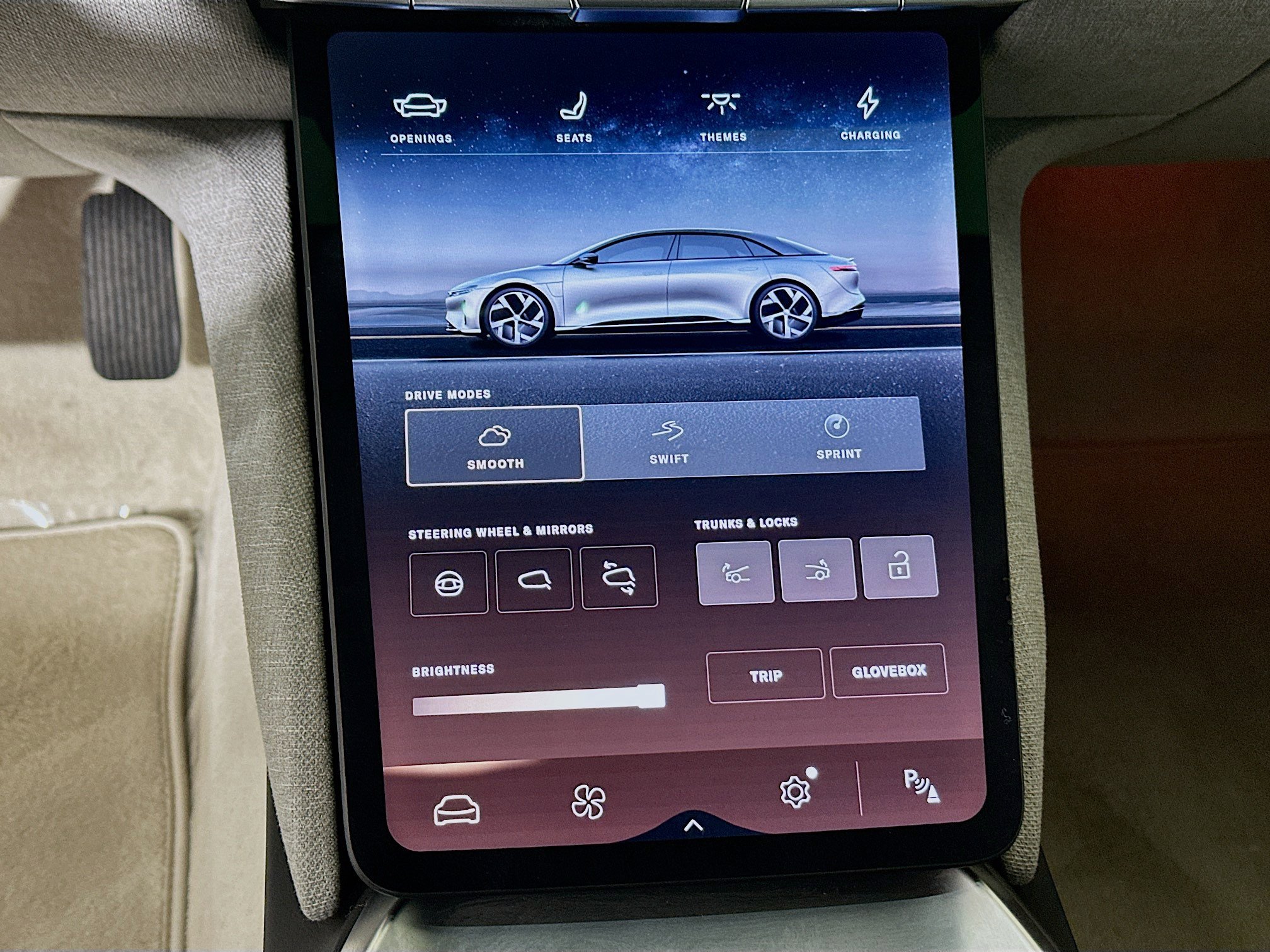 Used 2024 Lucid Air Touring AWD/4WD image 23