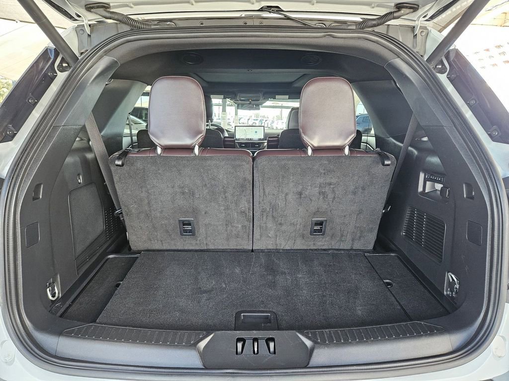 Used 2025 Ford Explorer Platinum w/ LUX Leather Package image 26