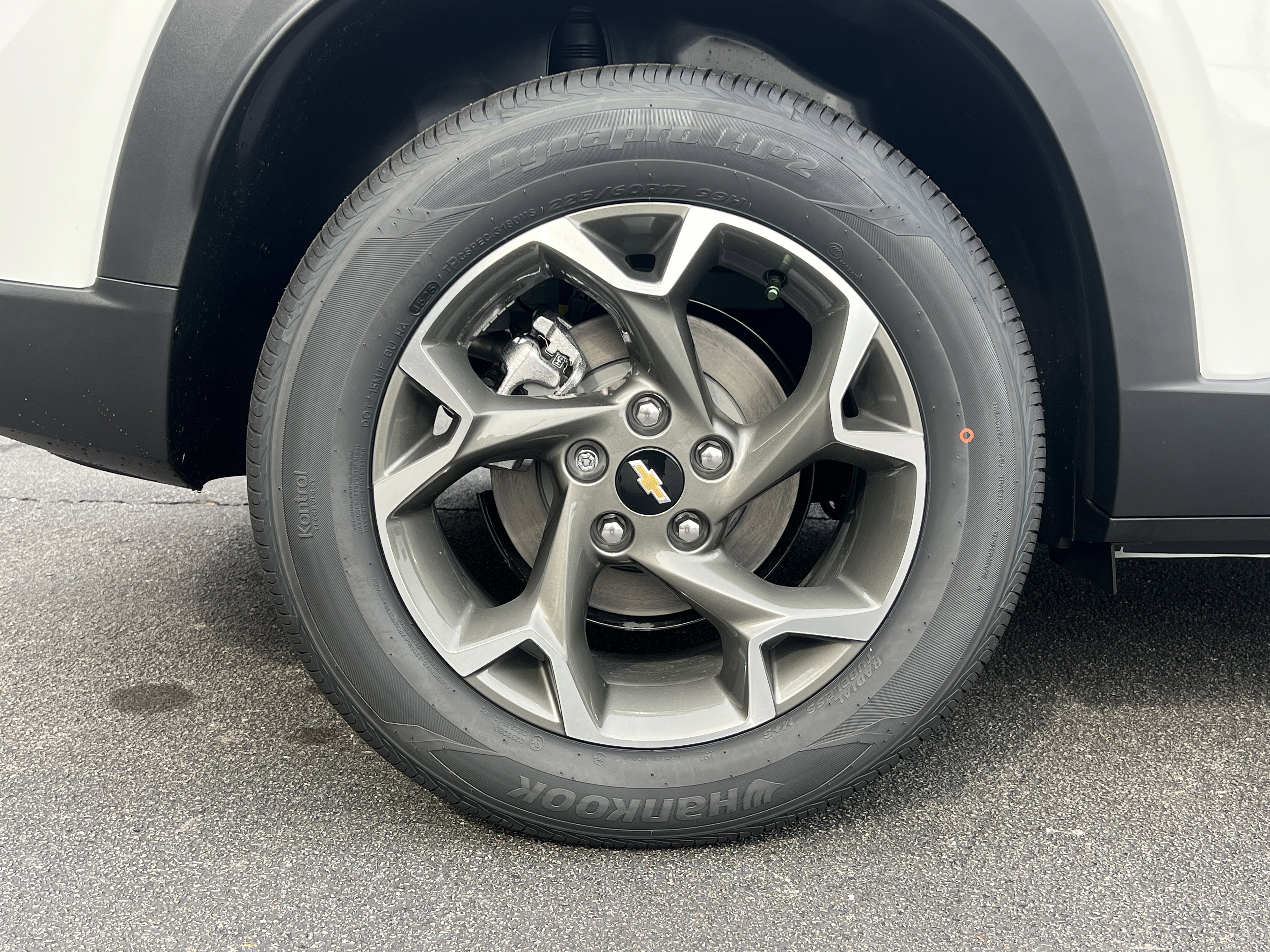 New 2026 Chevrolet Trax LT w/ Sunroof Package image 38