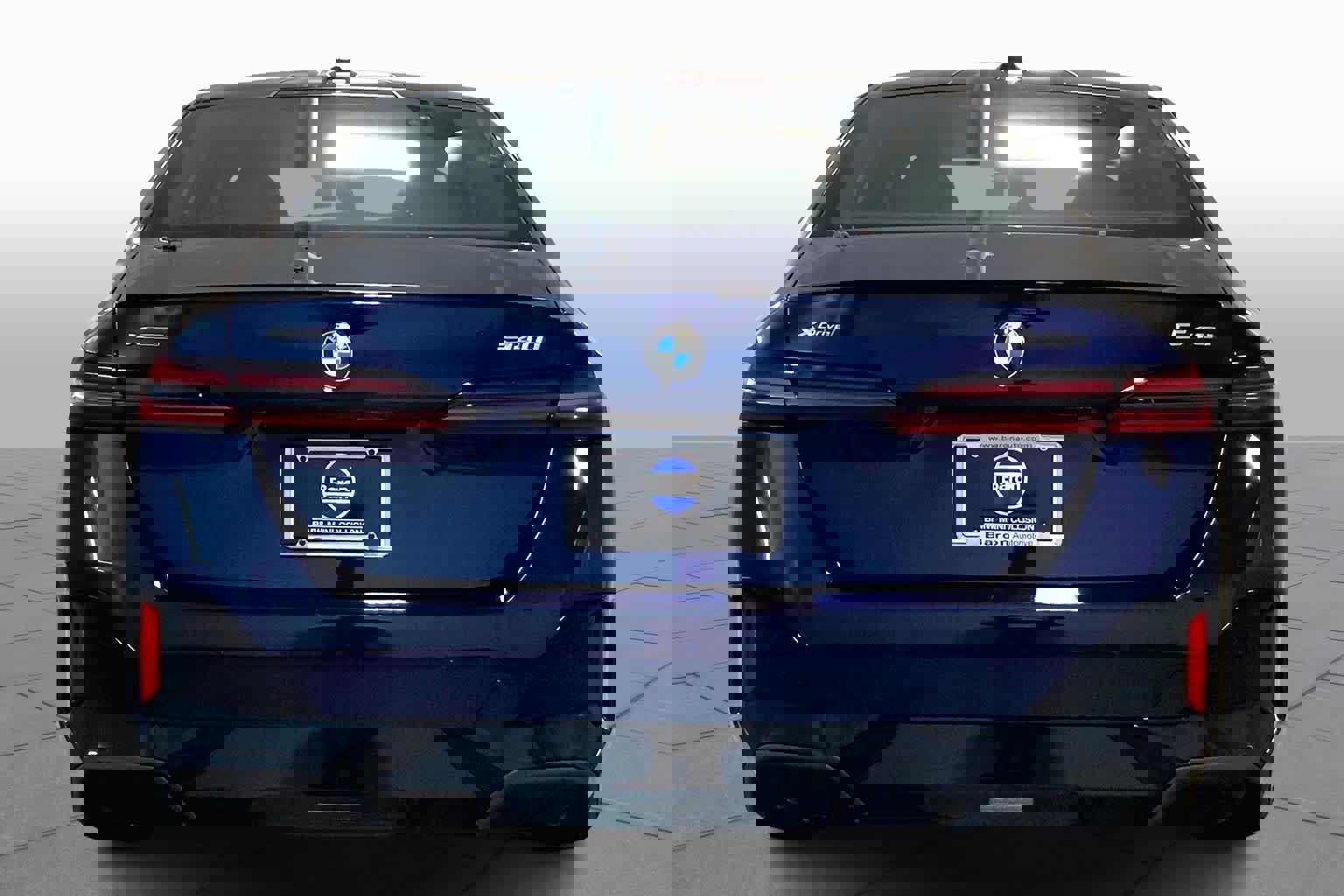 New 2026 BMW 540i xDrive 540i xDrive w/ Executive Package image 4